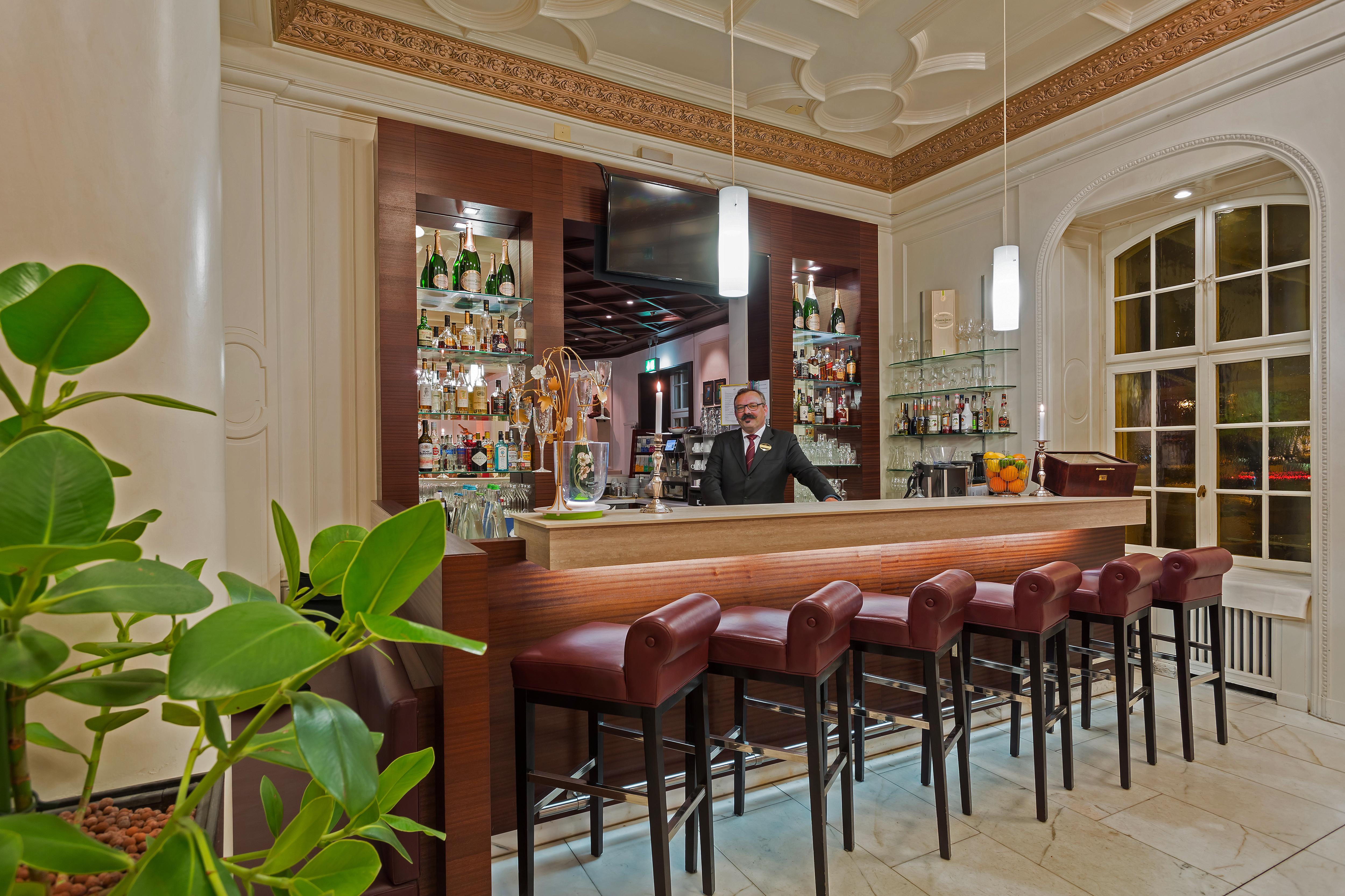 Hotel Euler Базел Екстериор снимка
